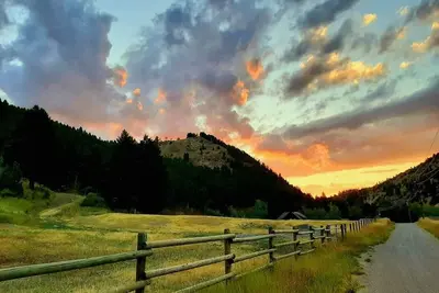 Image de New Guest Ranch Farmhouse Lodge Fully Remodeled & Comfort w/Mtn Views & trails