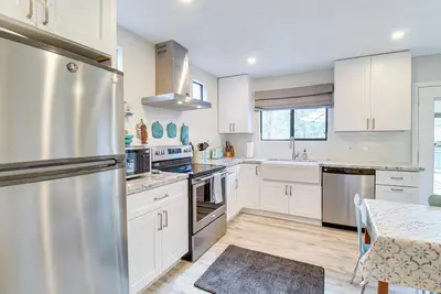 Updated Pinetop Home: 5 Mi to Woodland Lake Park!