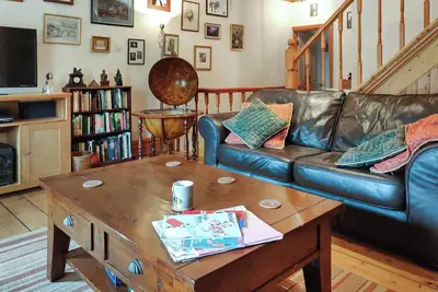 Image de Creative Afan Valley Home