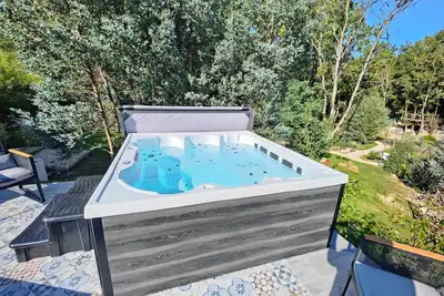 Image de 3 bedroom private vacation home in ã‰gly