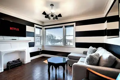 Image de Le Classique | Métro | Ac | Wifi | Balcon | Tv