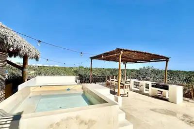 Image de Rooftop Private Plunge Pool - Condo In the middle of the Jungle