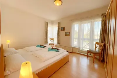 Image de Am Strauchelfeld - Hochwertig, Moderne und GemĂĽtliche Ferienwohnung mit 55qm fĂĽr Vier Personen
