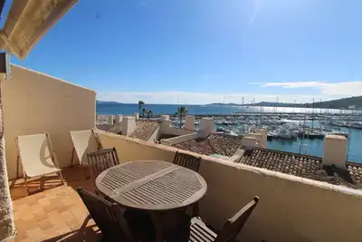 Image de Duplex pour 4 personnes avec vue sur le port au Golfe de St-Tropez