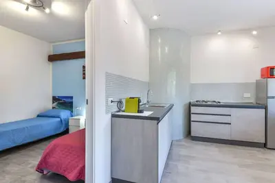 Agréable appartement pour 4 personnes avec piscine, climatisation, Wifi, terrasse et parking