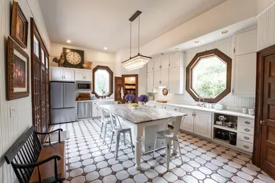 Image de Luxe Historic | Private, Family-Friendly Location