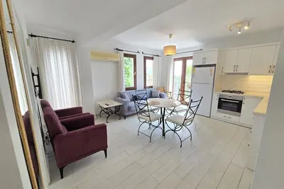 Image de 3 Bedroom Duplex Apartment Feel the Energy of Kalkan from Your Private Terrace