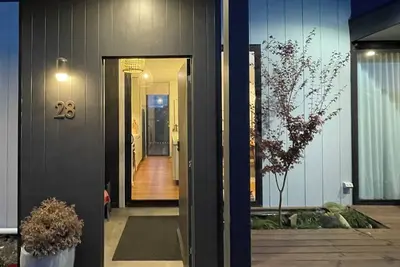 Cosy “Mod” in Clunes