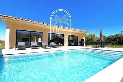 Image de Villa Sereine avec Piscine proche plages à Giens