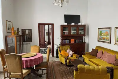 Image de Historical Maison des Artistes in Aristocratic Xvi Century Palace