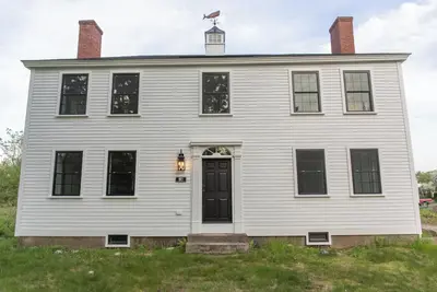 Image de Historic Charm & Modern Comfort, Beach Vacation Awaits.