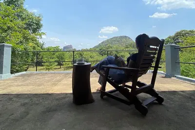 Image de A comfortable bungalow in a village in the jungle