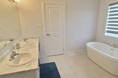 Image de Luxury Furnished 5 Bedroom House In Norfolk Simcoe