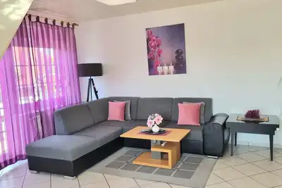 Image de Bright and family-friendly, cozy apartment with balcony