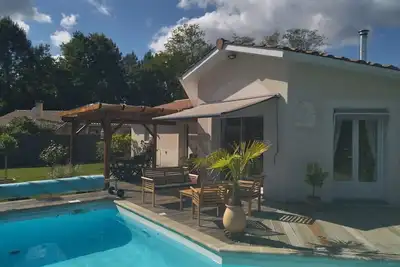 Image de Maison avec piscine, 4 personnes, 2 chambres entre Bordeaux et Arcachon