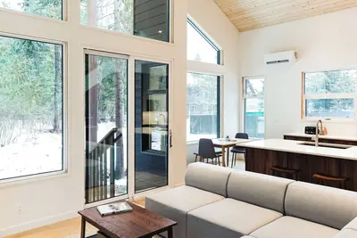 Image de Revy Powder Paradise \nSauna / Cold plunge/bike storage (garage)