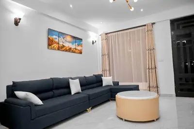 Image de Quiet, cozy and family friendly apartment with lots of local cuisines around.