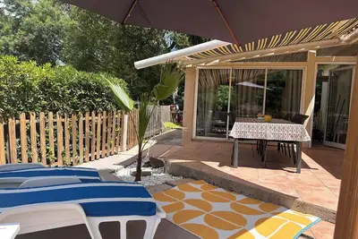 Image de Maison dans un parc verdoyant à Gassin dans le golf de Saint-Tropez