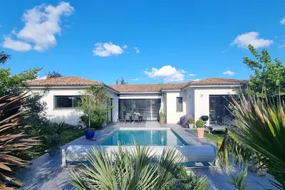 Image de Villa Moderne 5 Chambres Avec Piscine à 5' en Vélo de Bordeaux