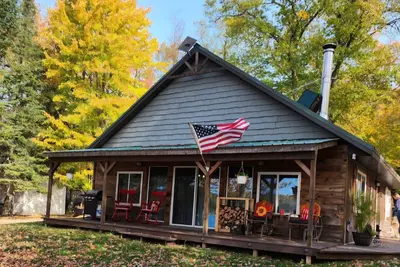 Image de Serene Lakeside Hideaway on Atv/ Snowmobile Trails