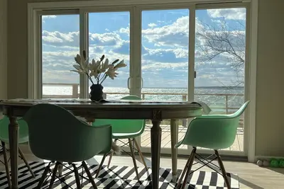 Image de The Swan House - Newly Renovated Designer Home\n