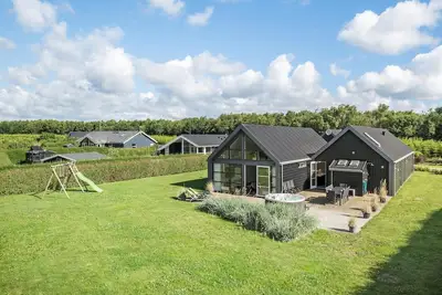 Image de Maison confortable à Hadsund avec sauna