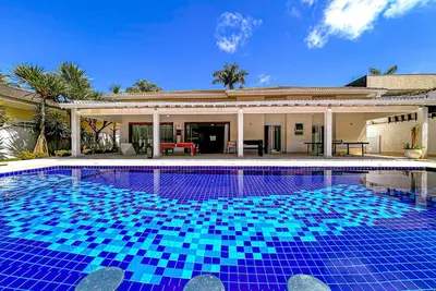 Image de Casa Alto Luxo - Lazer Completo - Piscina Climatizada, Sauna, Campo de Futebol