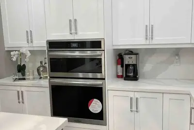 Image de Modern furnished 5 Br house Mississauga\n