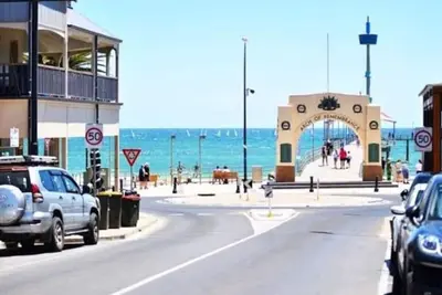 Image de Seaside Villa- Steps to Beach~ Cafes~ Boutiques