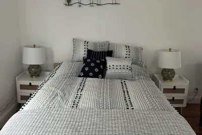 Gloucester, Ma. Large 2 room studio with deck, Fully Furnished on a quiet street
