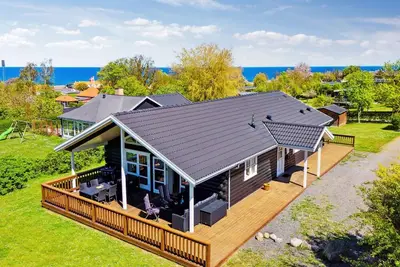 Image de \"Hjalmar\" - 400m from the sea by Interhome