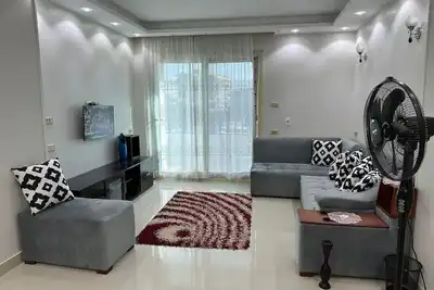 Image de Comfy and luxurious centrally located apartment in east Cairo near the airport
