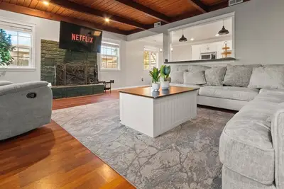 Image de Lancaster Delight: Modern 3bdr Family Home - Spacious Yard & Kid-Friendly