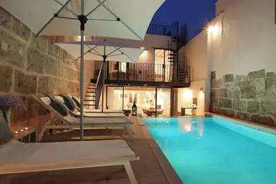 Image de Modern Oasis in Pollensa: Infinity Pool, Roof Terrace, Four Bedrooms