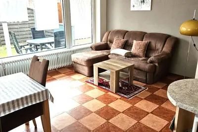 Strandnahe Ferienwohnung in Norddeich mit Terrasse und Garten für bis zu 3 Perso
