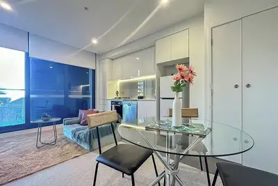 Image de Stylish 1br1ba apt in Footscray Pool Gym Wifi