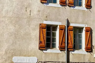 Image de Enchanting 4-bedroom Languedoc house. Perfect for families, runners, cyclists.