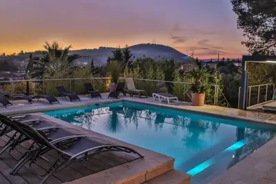 Image de Homerez - Villa d'exception au Beausset avec piscine chauffée