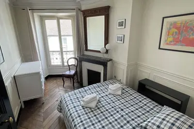 Image de Promenade à Saint-germain-des-prés, au Cœur de Paris, Cathédrale Notre-dame