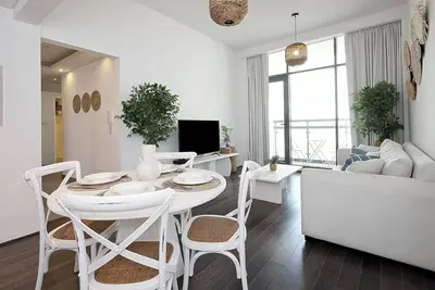 Image de 2 Bedroom Apartment Al Suffouh