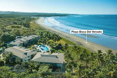 Image de Beachfront Condo w/ Pool - 2br 2bth