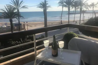 Image de Panoramic Seafront Apartment: Direct Ocean Views