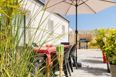 Image de Les Tonnelles - Maison proche plage - Grand jardin
