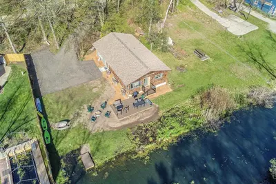 Image de Pickerel Lake Waterfront Cottage Dog Friendly