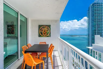 Image de Curated Sky Abode: Ocean & City views, Sleeps 6