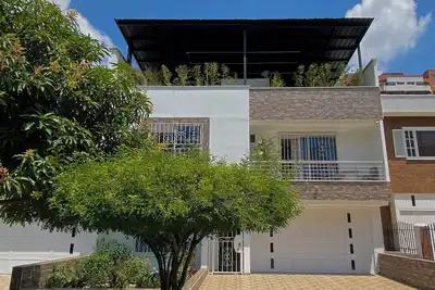 Image de Luxury Terrace Villa in Cali. Prime location, nature trails, and health tourism.