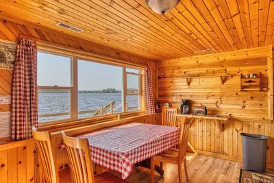 Image de Cabin on the Lake w/ 6-Beds - Northwoods - Complimentary Dock - Pets ok