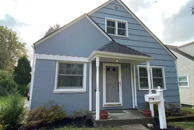 Image de Clintonville Charmer | Walk to Great Restaurants!