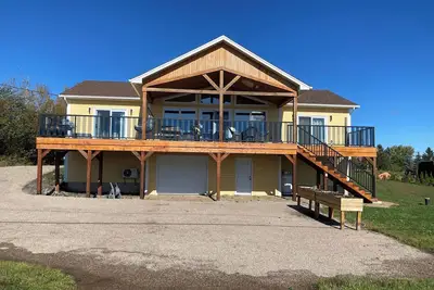 Image de Beautiful Waterfront Retreat