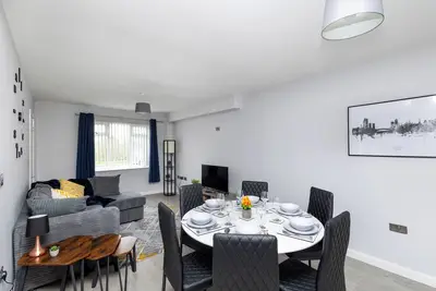 Image de 3 Bed 2. 5 Bath | Free Parking | WiFi | Master En-suite | Fussball Table | Garden